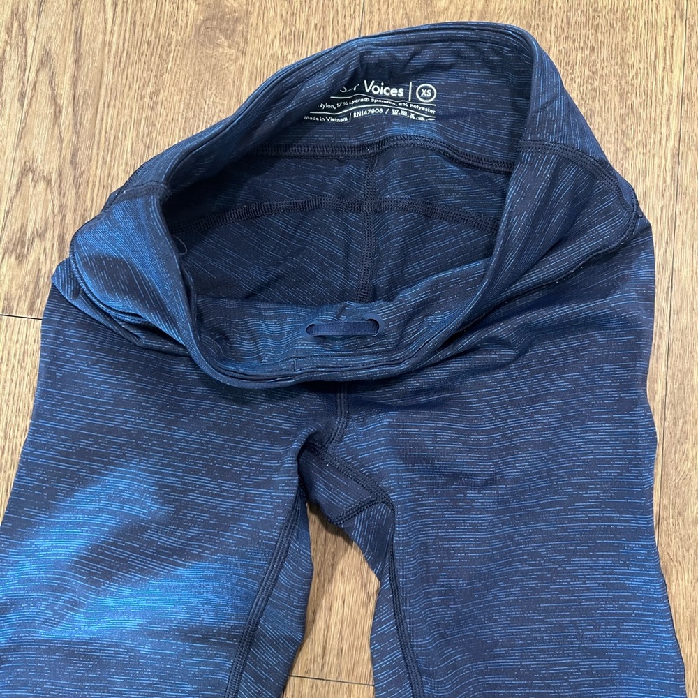 Outdoor voices blue crop leggings